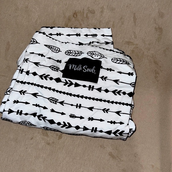 Milk snob car seat cover/ nursing cover - Picture 1 of 2